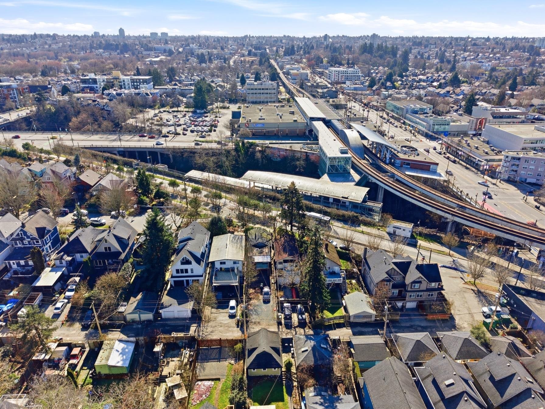 1757 8Th Avenue E, Vancouver, BC