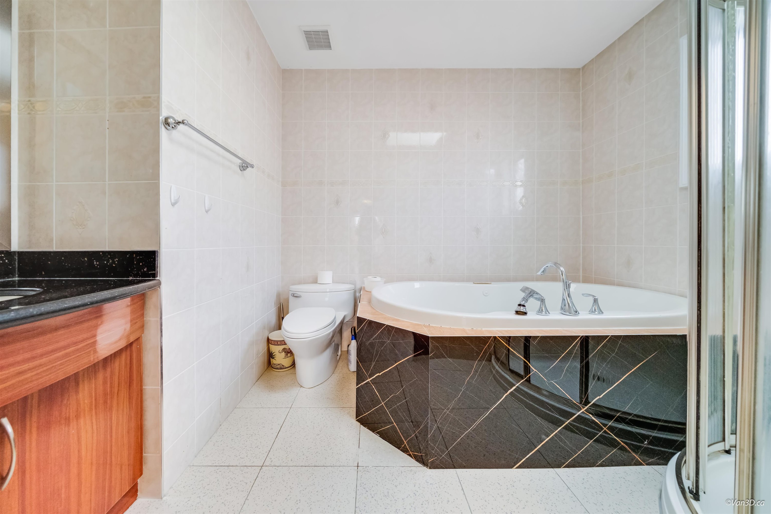 6575 Raleigh Street, Vancouver, BC