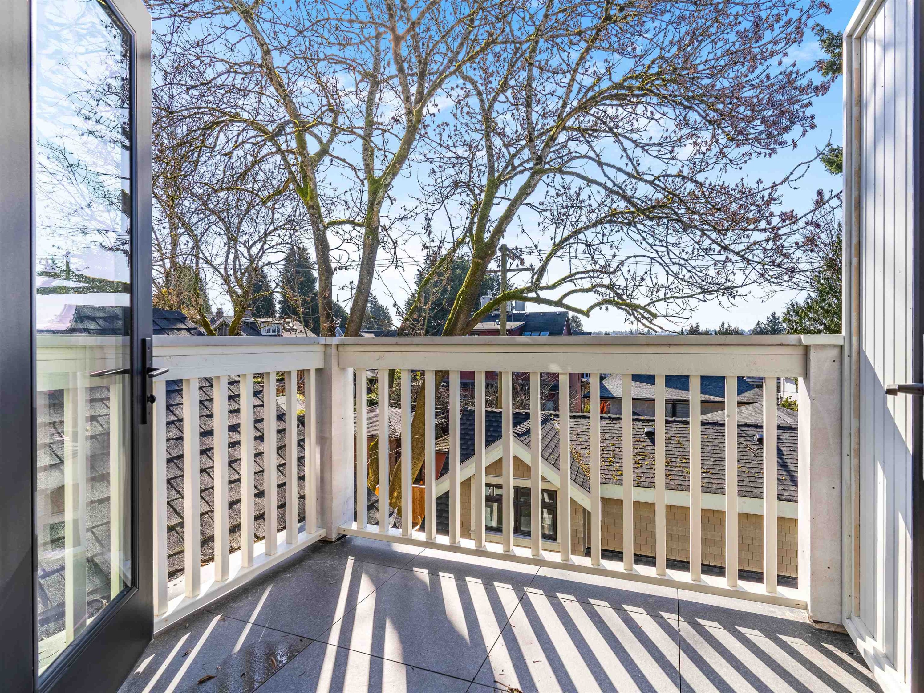 2566 2Nd Avenue W, Vancouver, BC