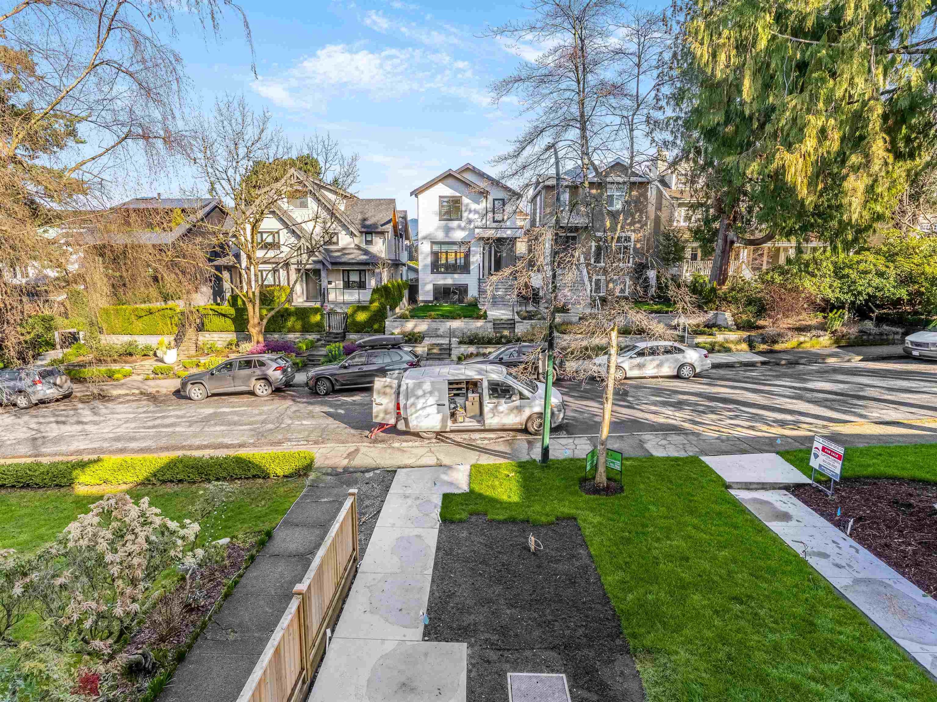 2568 2Nd Avenue W, Vancouver, BC