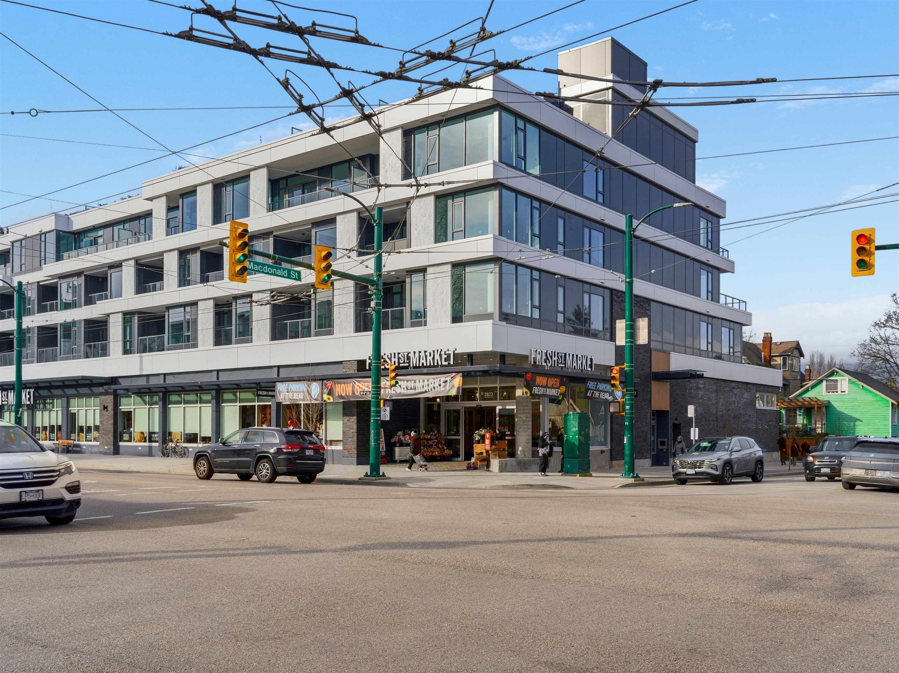 2568 2Nd Avenue W, Vancouver, BC