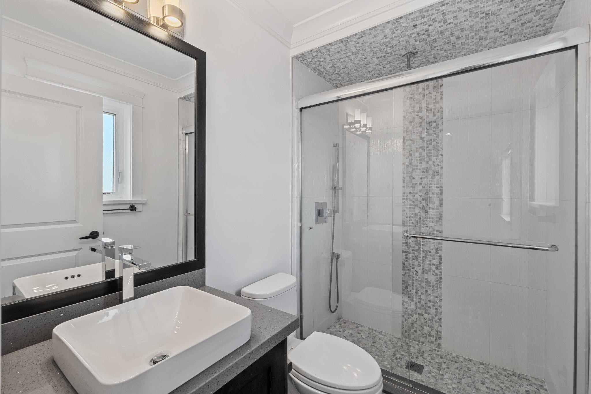 831 King Edward Avenue E, Vancouver, BC