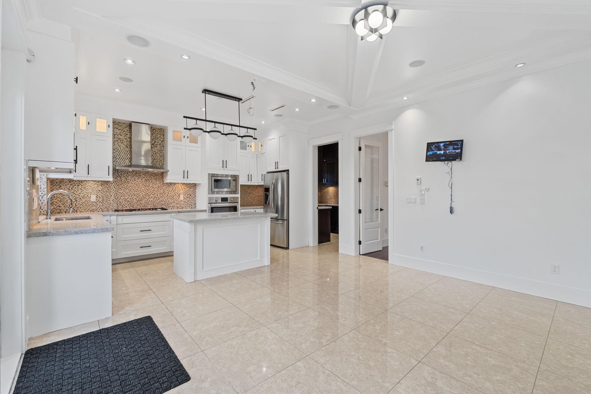 831 King Edward Avenue E, Vancouver, BC