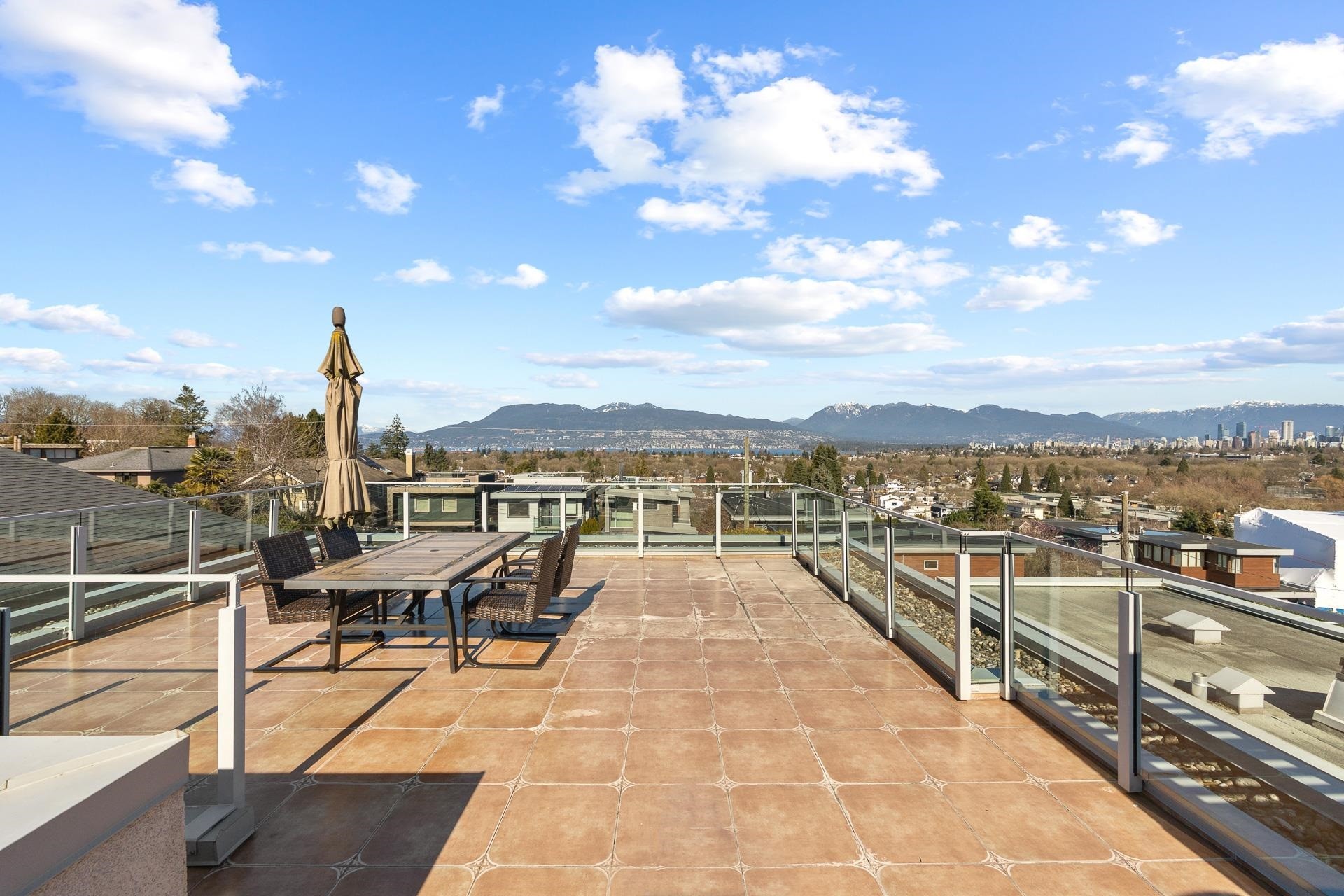 3253 21St Avenue W, Vancouver, BC