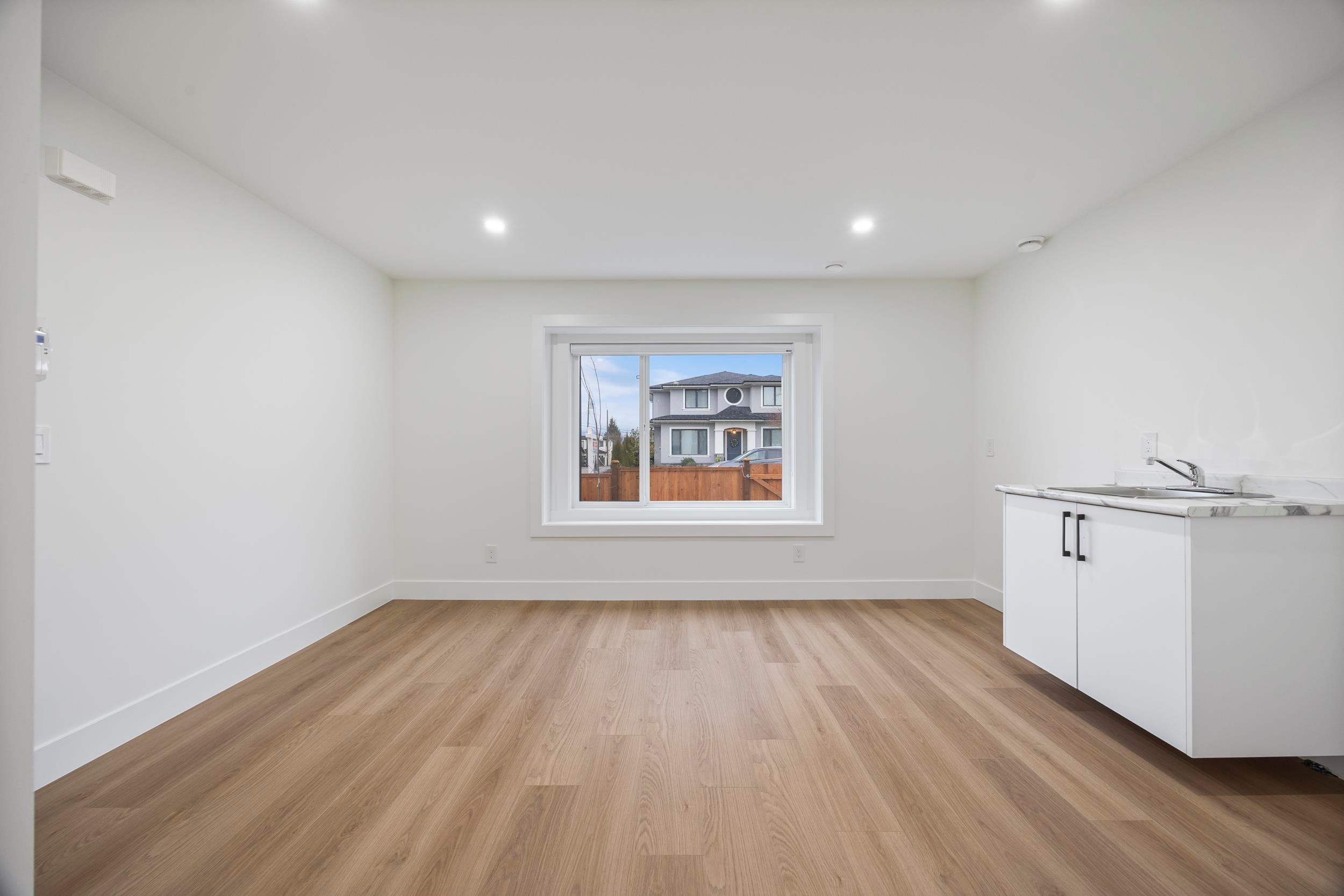 1-6639 Acacia Avenue, Burnaby, BC