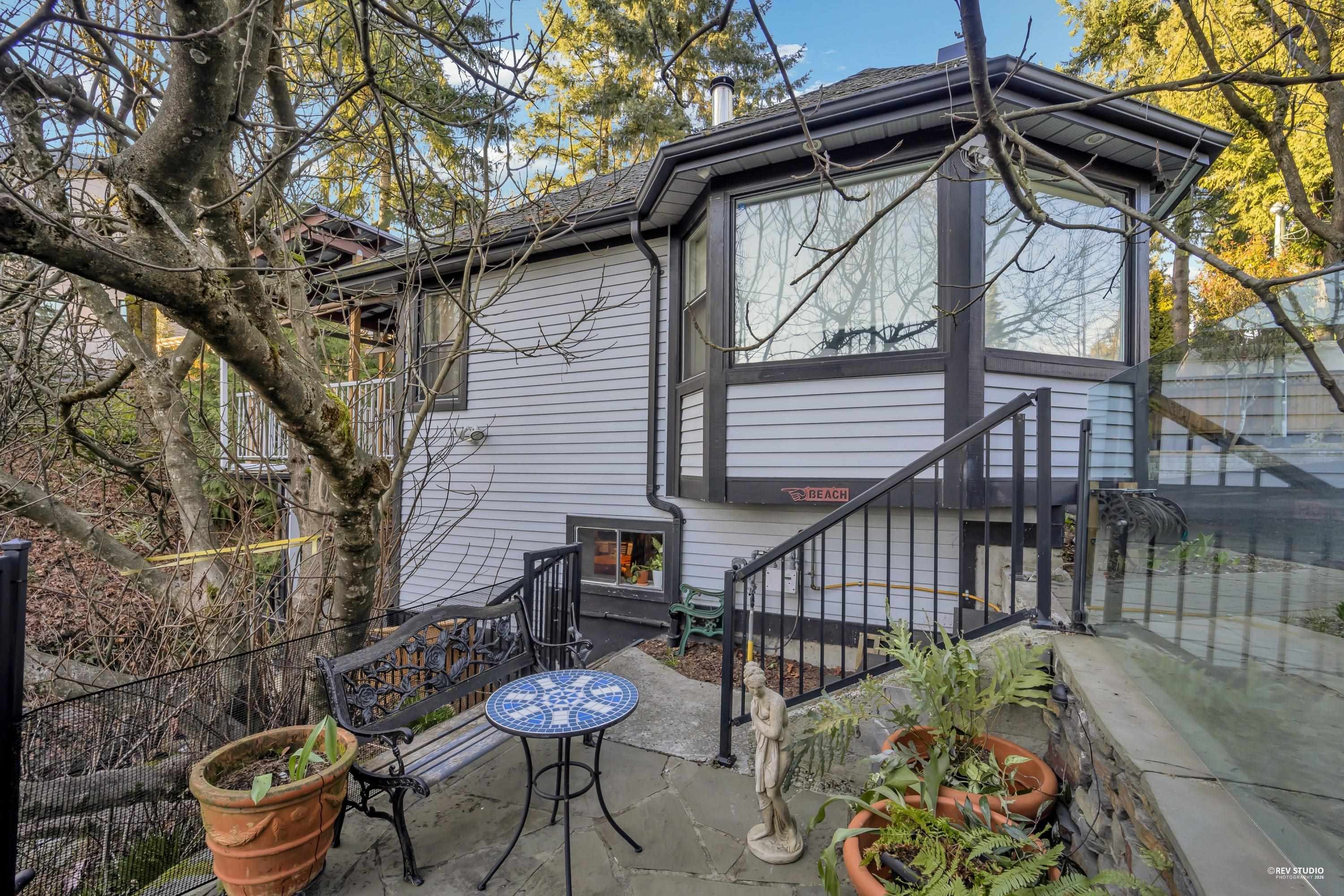 210 Nelson Street, Coquitlam, BC