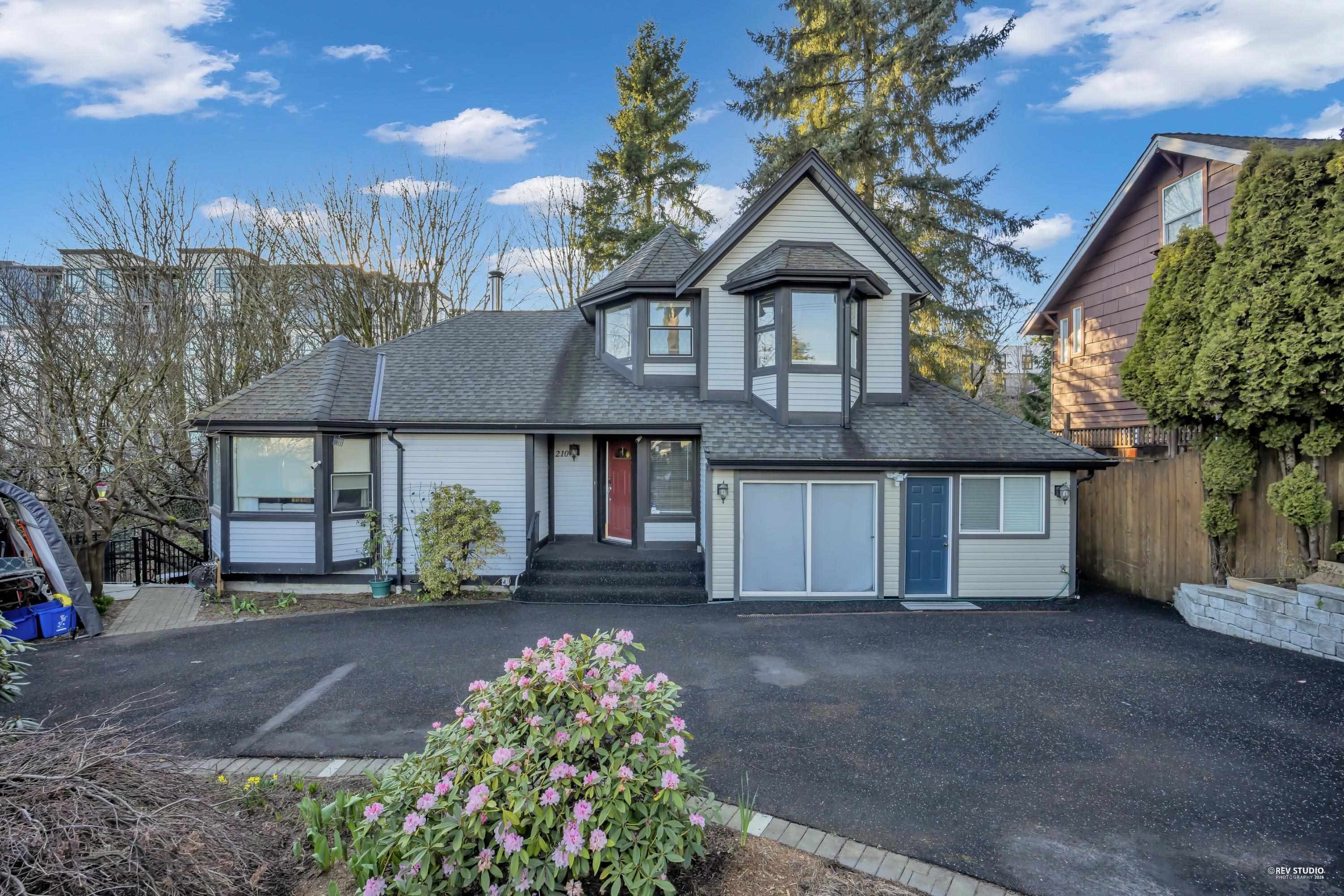 210 Nelson Street, Coquitlam, BC