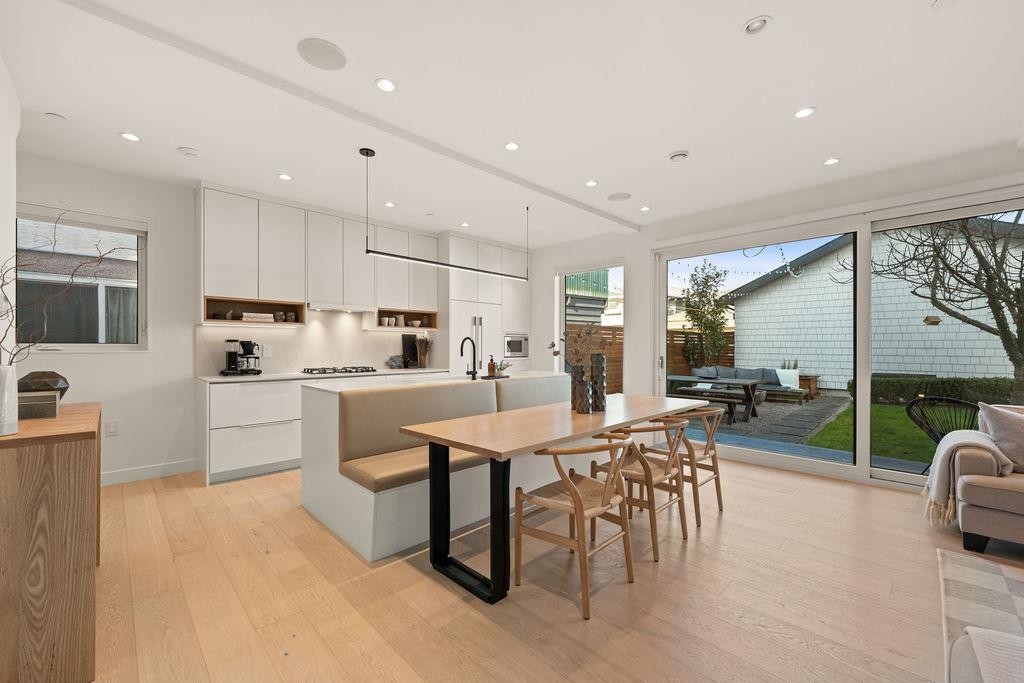 529 17Th Avenue E, Vancouver, BC