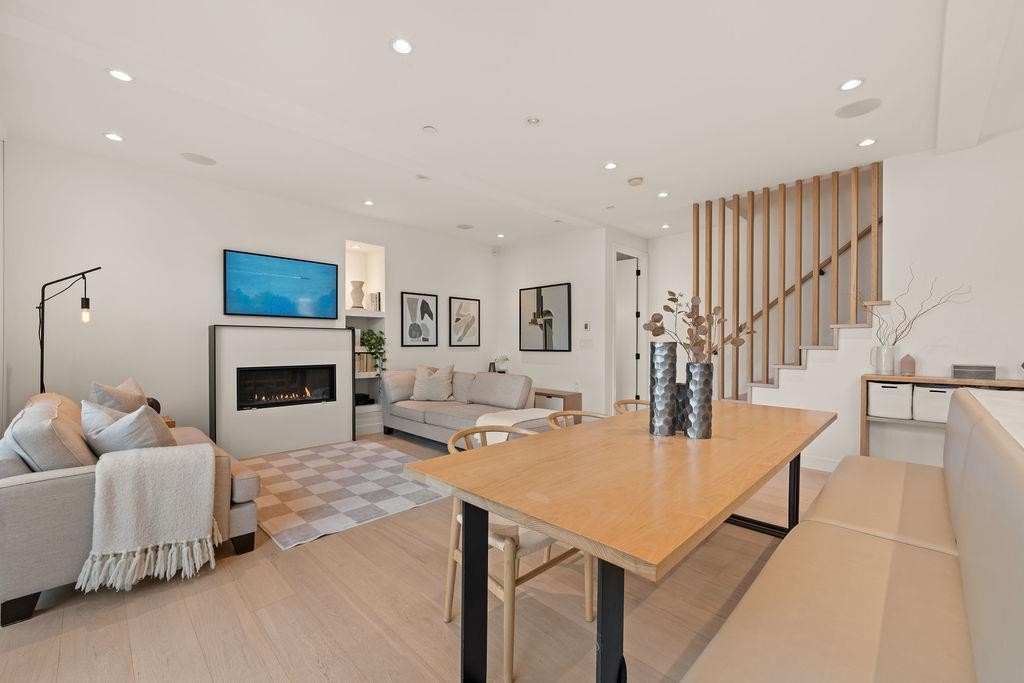 529 17Th Avenue E, Vancouver, BC