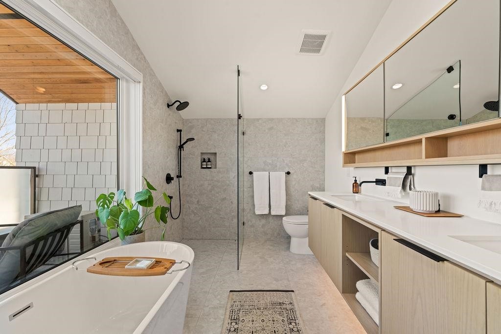 529 17Th Avenue E, Vancouver, BC