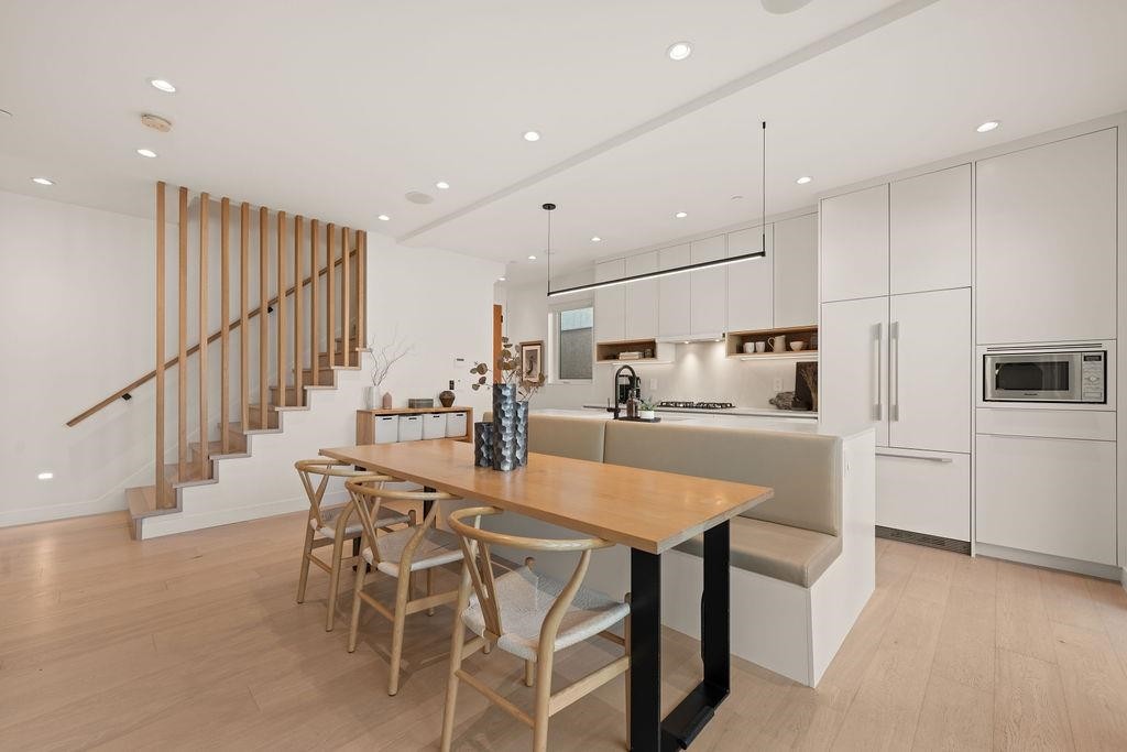 529 17Th Avenue E, Vancouver, BC