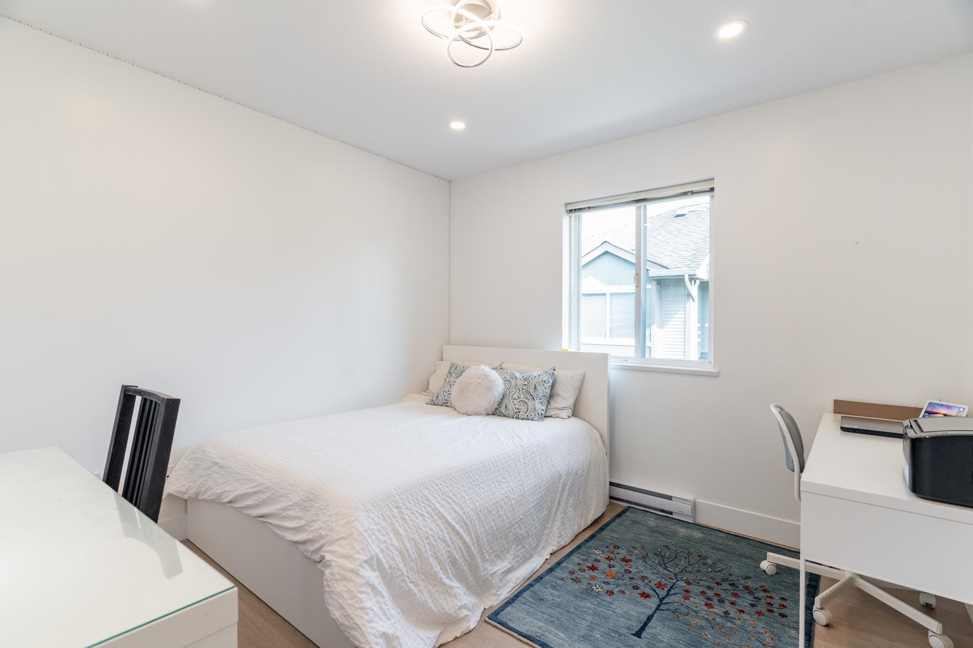 2-1233 16Th Street W, North Vancouver, BC