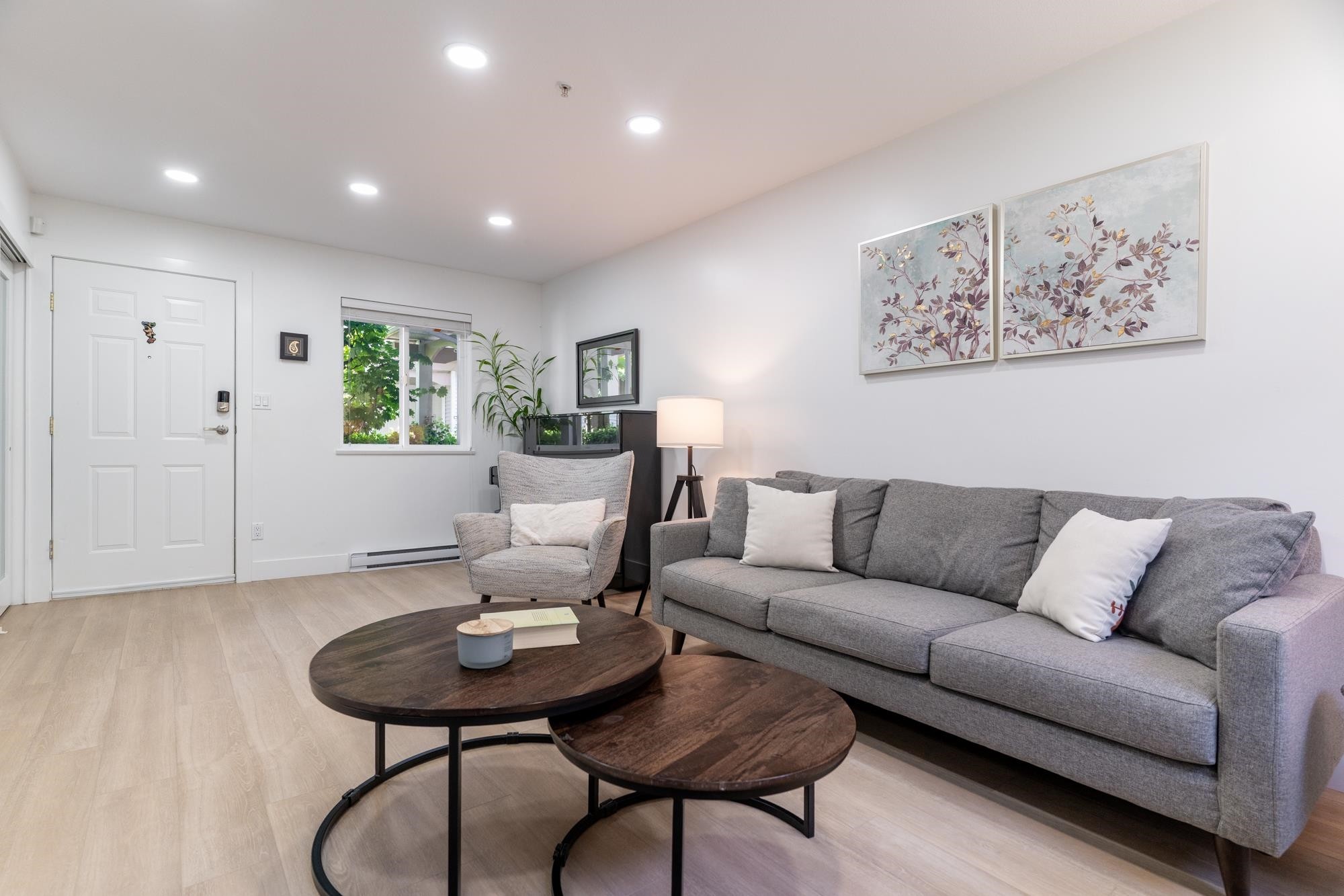 2-1233 16Th Street W, North Vancouver, BC