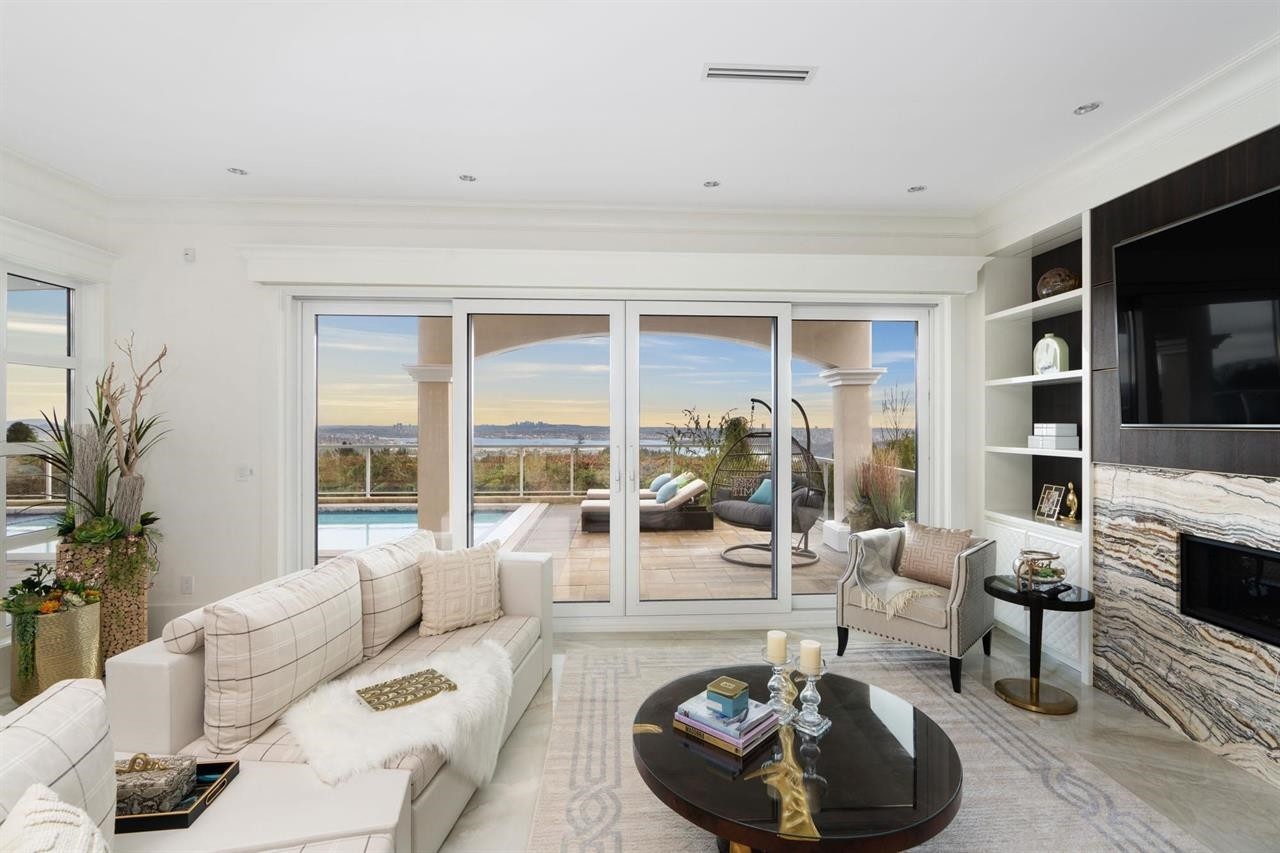 1335 Chartwell Drive, West Vancouver, BC