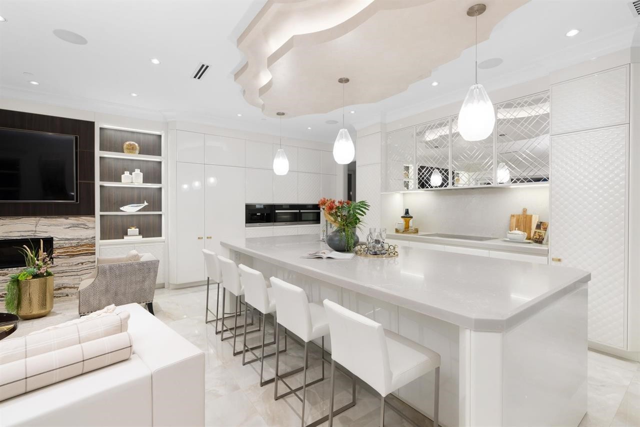 1335 Chartwell Drive, West Vancouver, BC