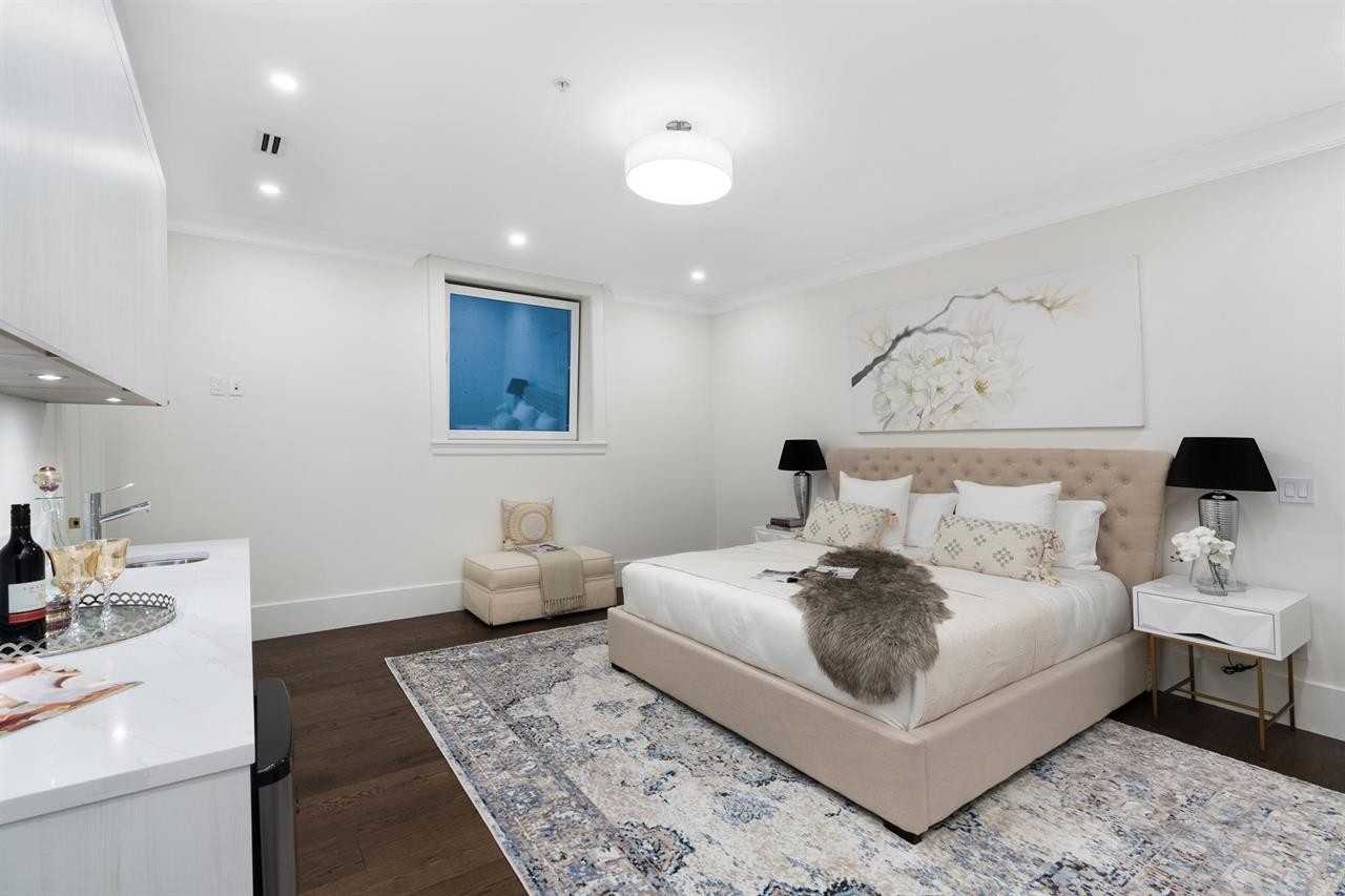 1335 Chartwell Drive, West Vancouver, BC