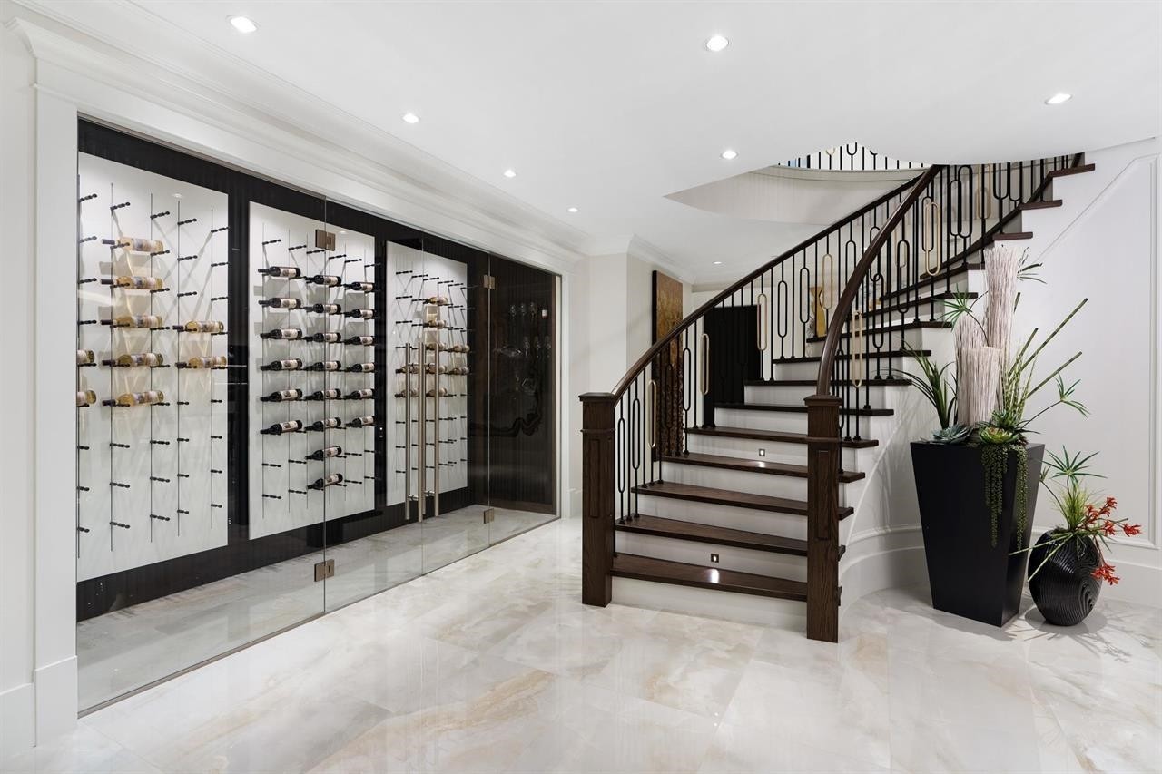 1335 Chartwell Drive, West Vancouver, BC