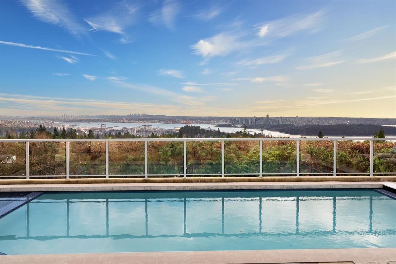 1335 Chartwell Drive, West Vancouver, BC