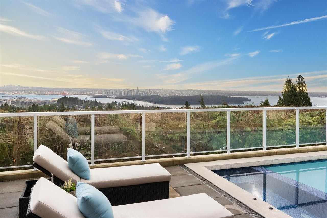 1335 Chartwell Drive, West Vancouver, BC