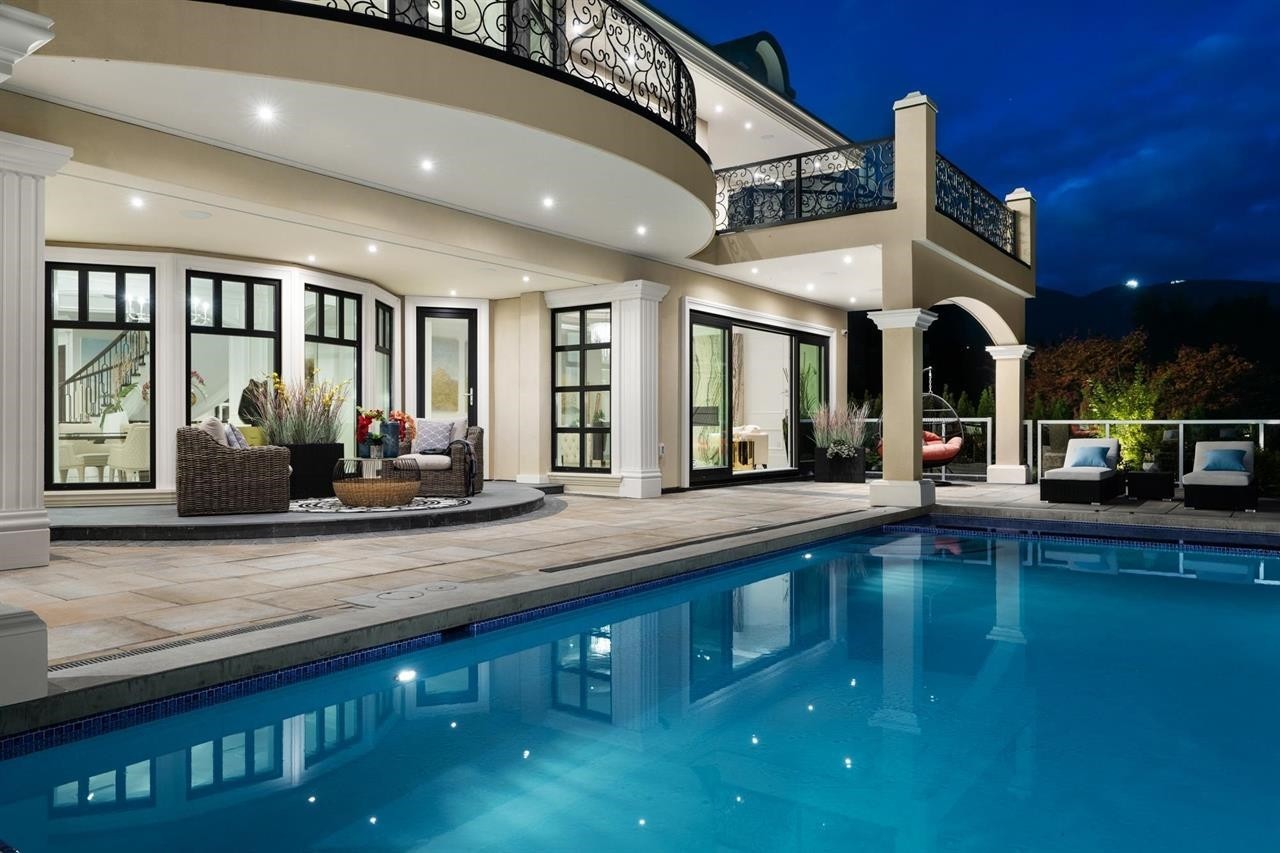 1335 Chartwell Drive, West Vancouver, BC