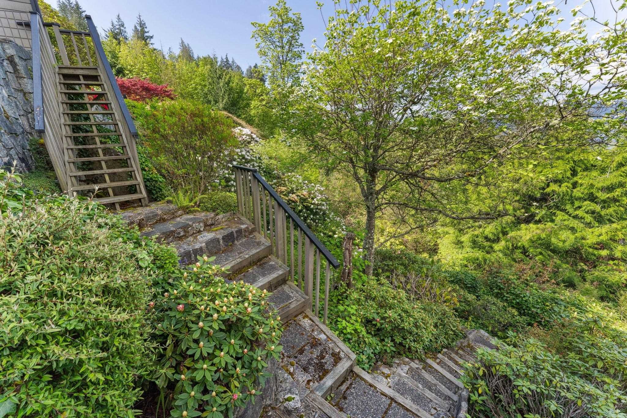 5207 Aspen Drive, West Vancouver, BC