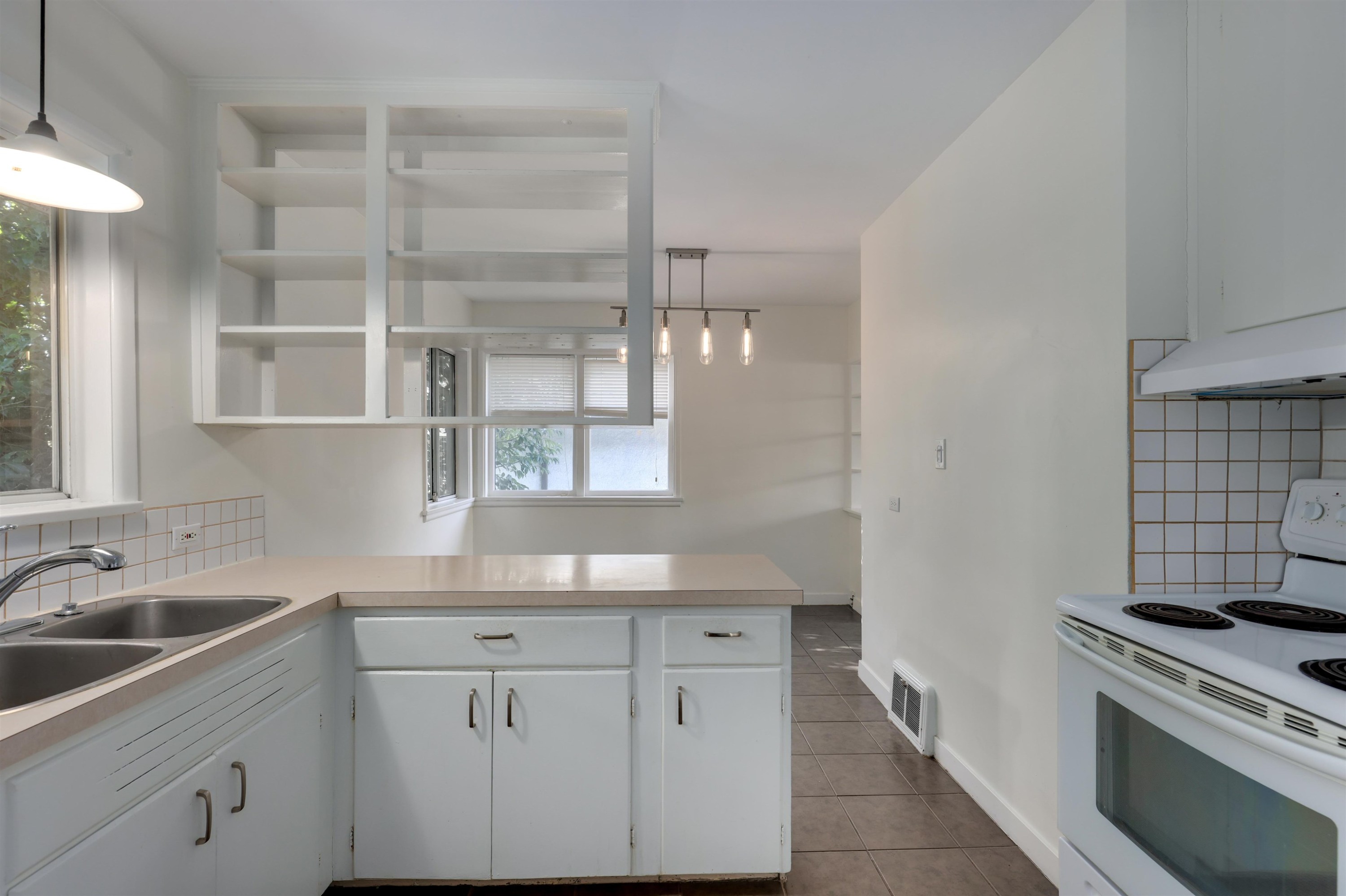 509 Keith Road E, North Vancouver, BC