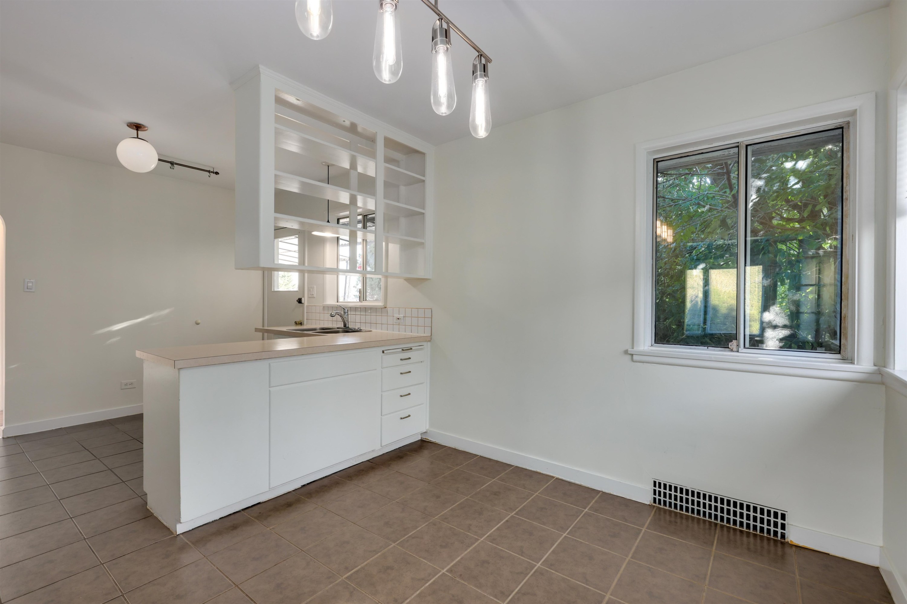 509 Keith Road E, North Vancouver, BC