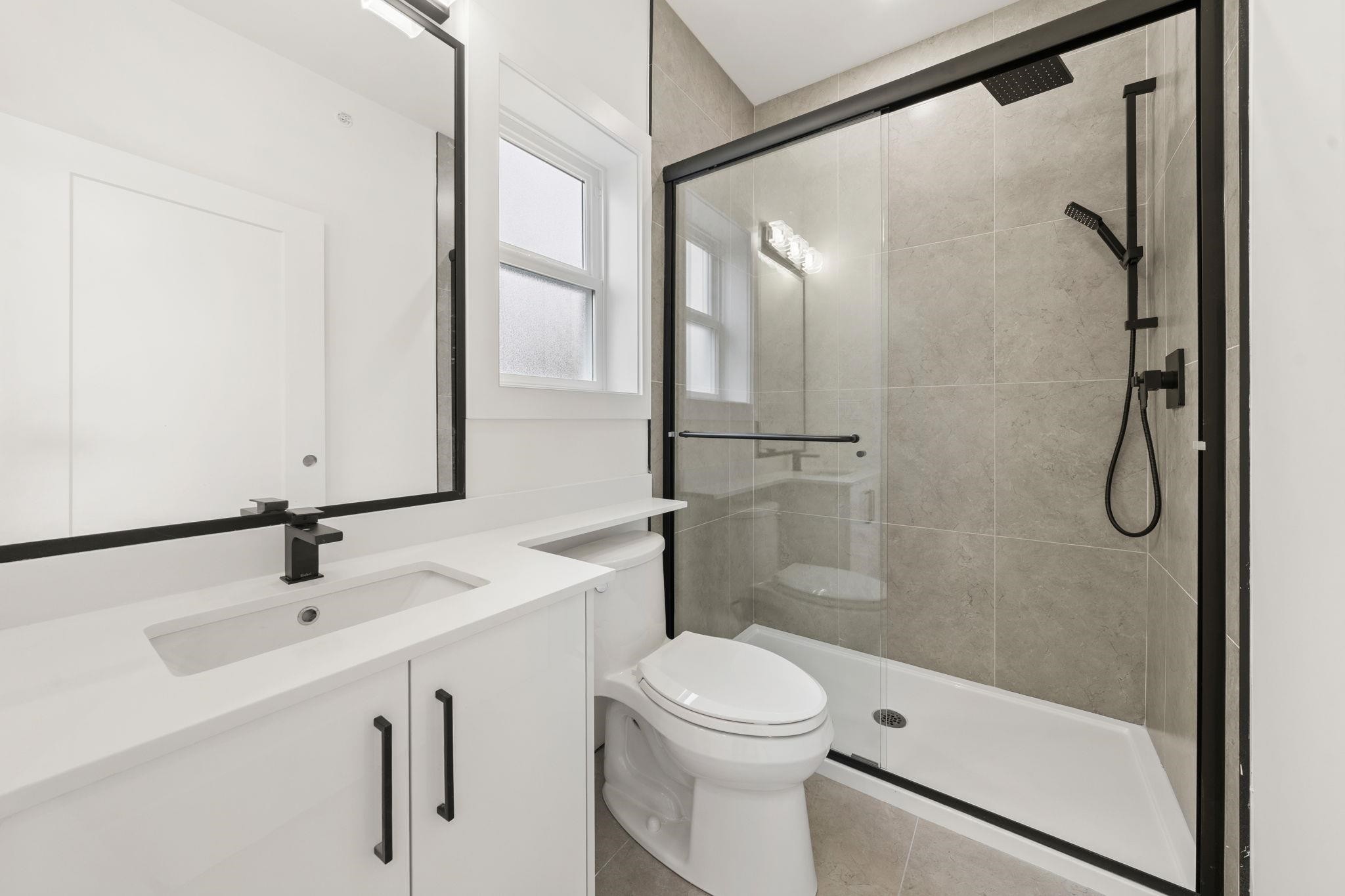 279 48Th Avenue E, Vancouver, BC