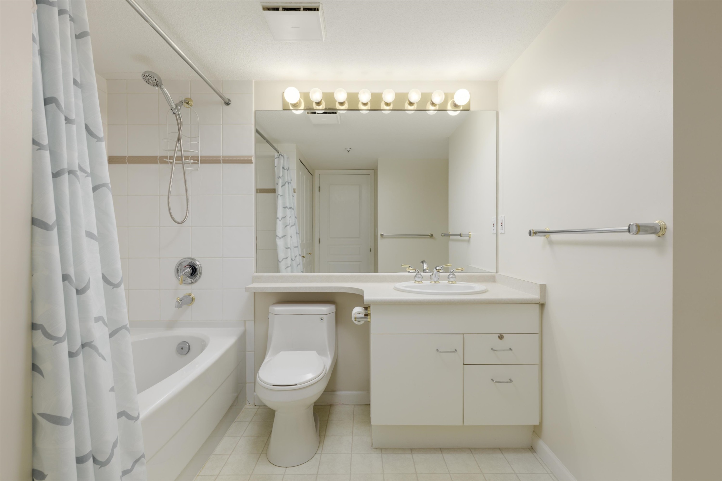 302-1242 Town Centre Boulevard, Coquitlam, BC