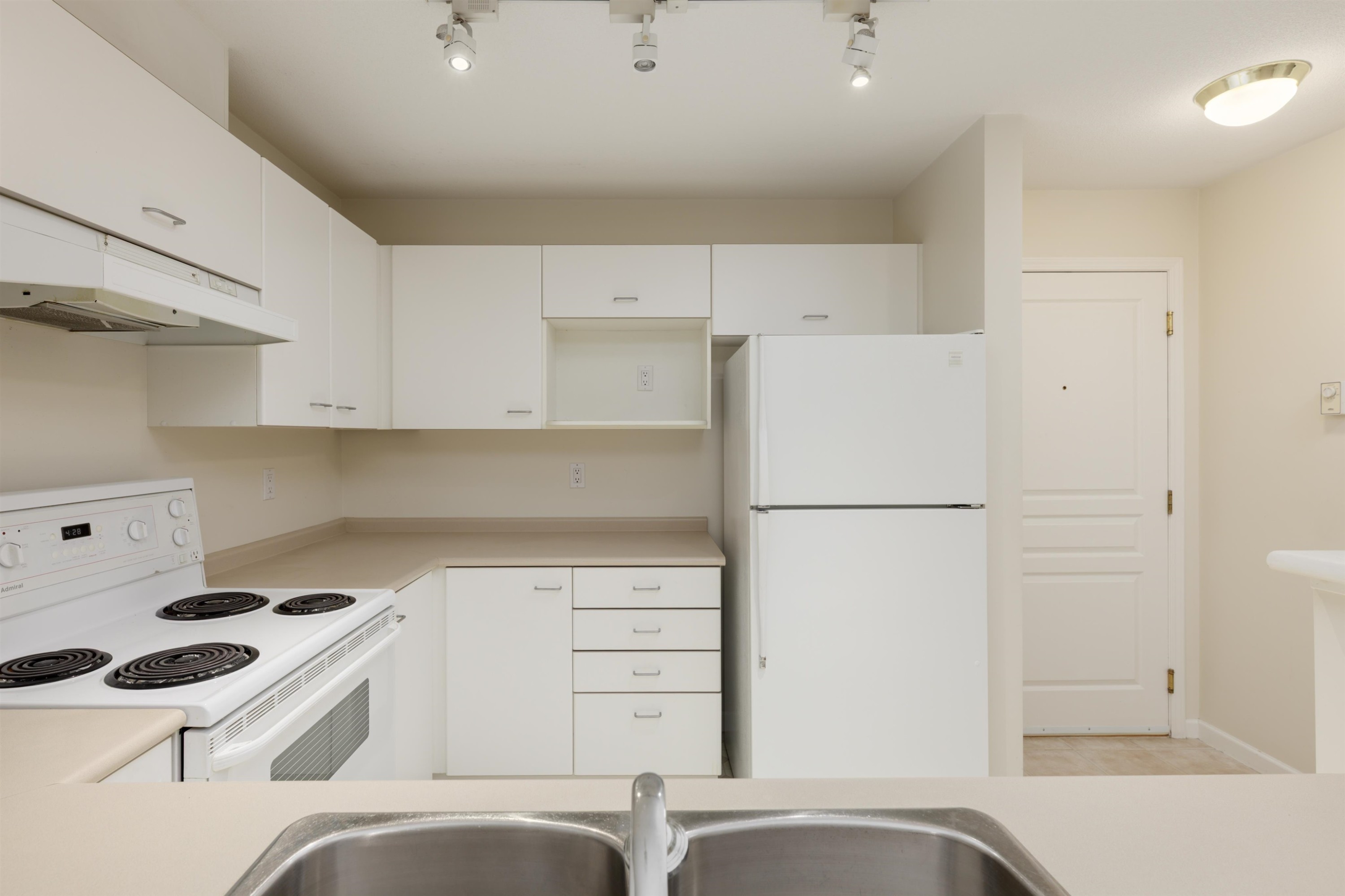 302-1242 Town Centre Boulevard, Coquitlam, BC