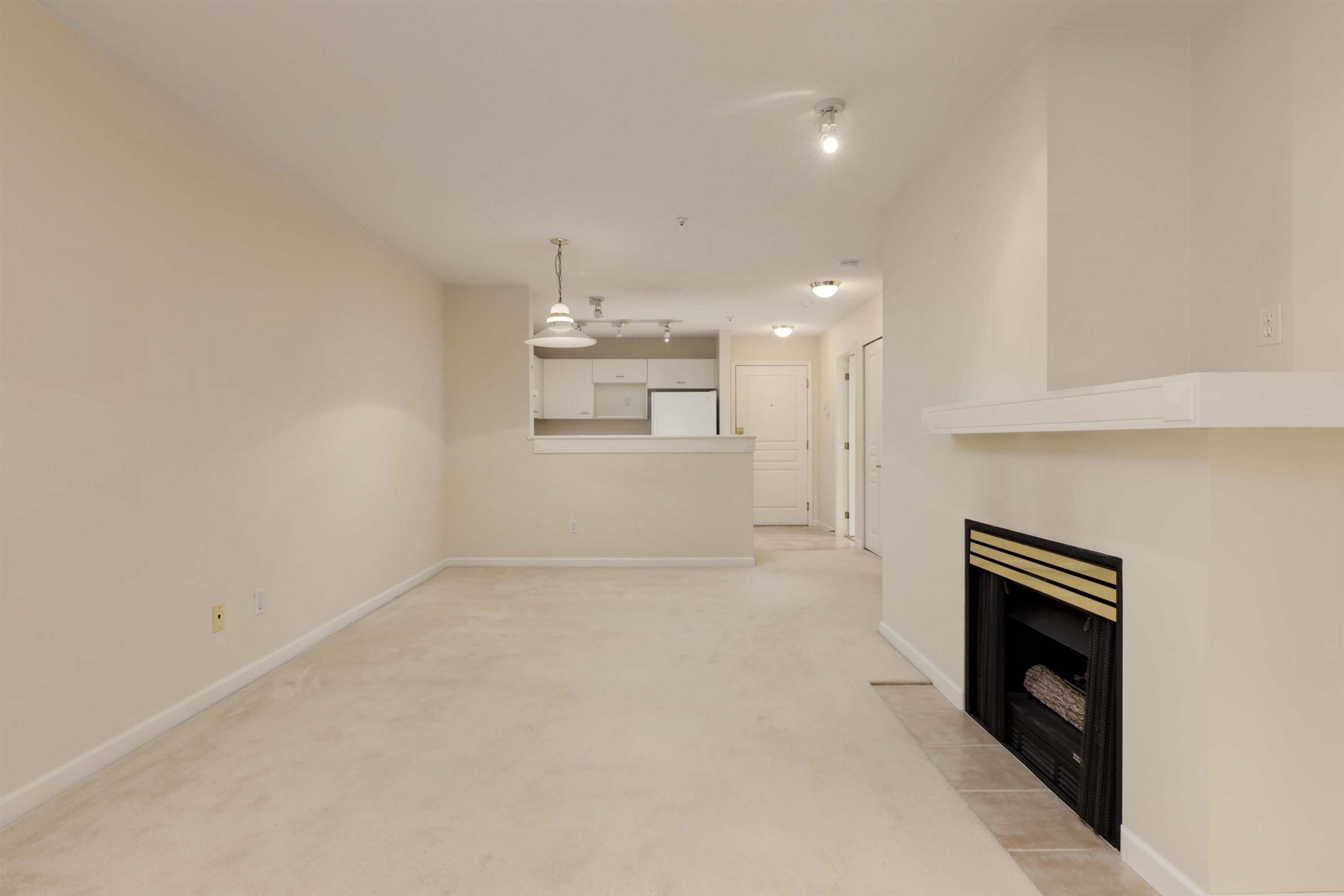 302-1242 Town Centre Boulevard, Coquitlam, BC