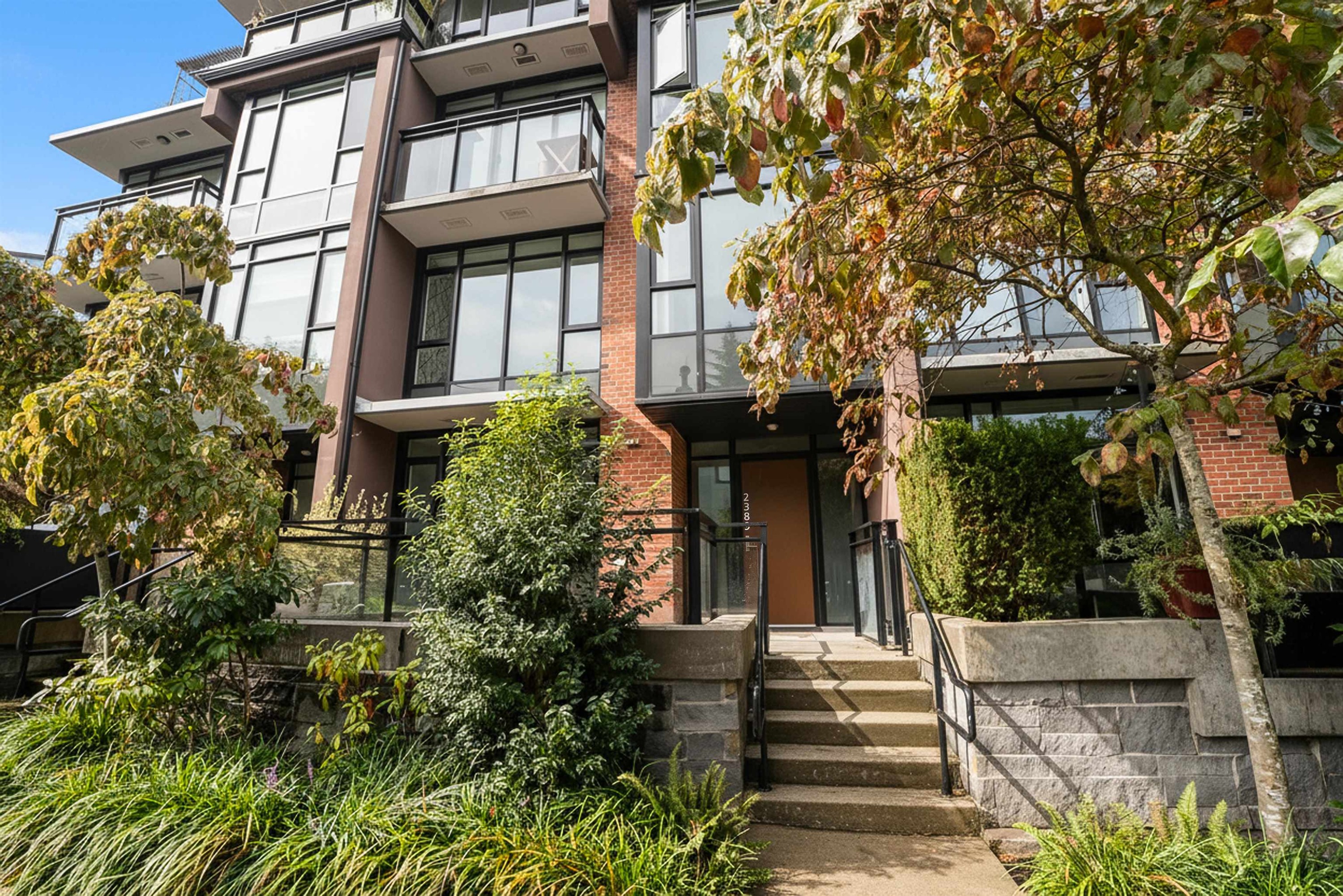 2389 Scotia Street, Vancouver, BC