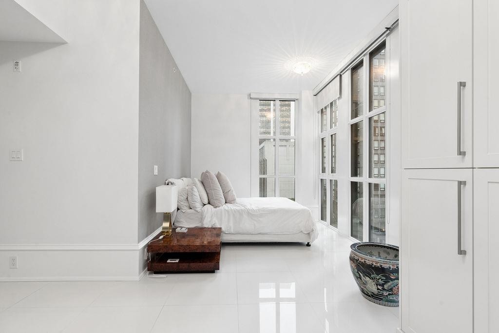 Ph2-1102 Hornby Street, Vancouver, BC