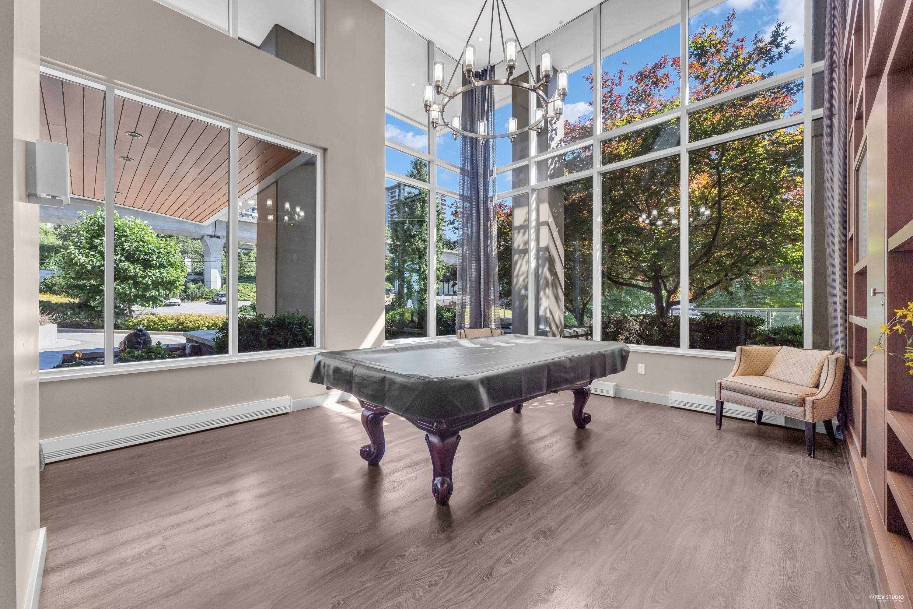 2005-2133 Douglas Road, Burnaby, BC