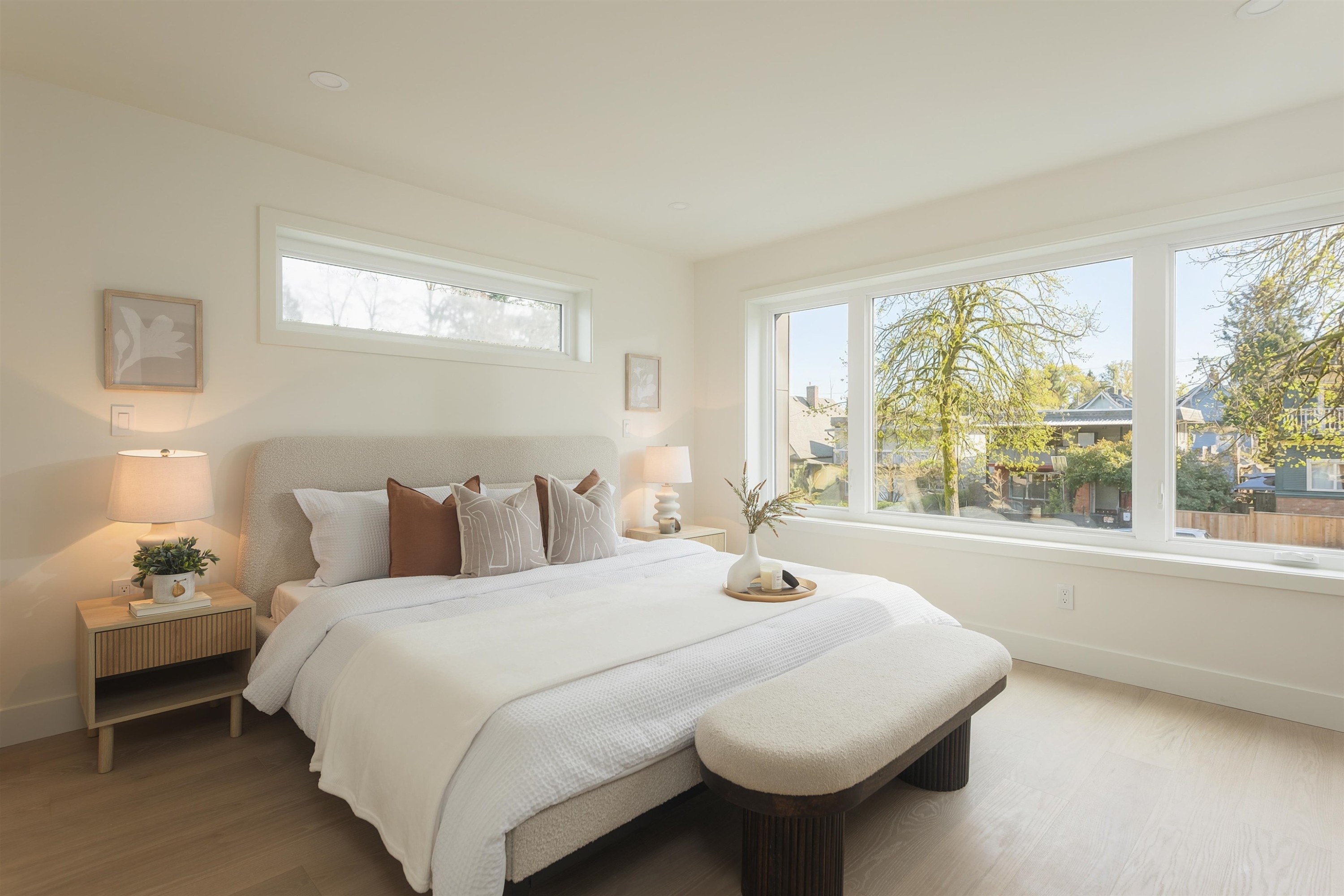 1-735 10Th Avenue E, Vancouver, BC