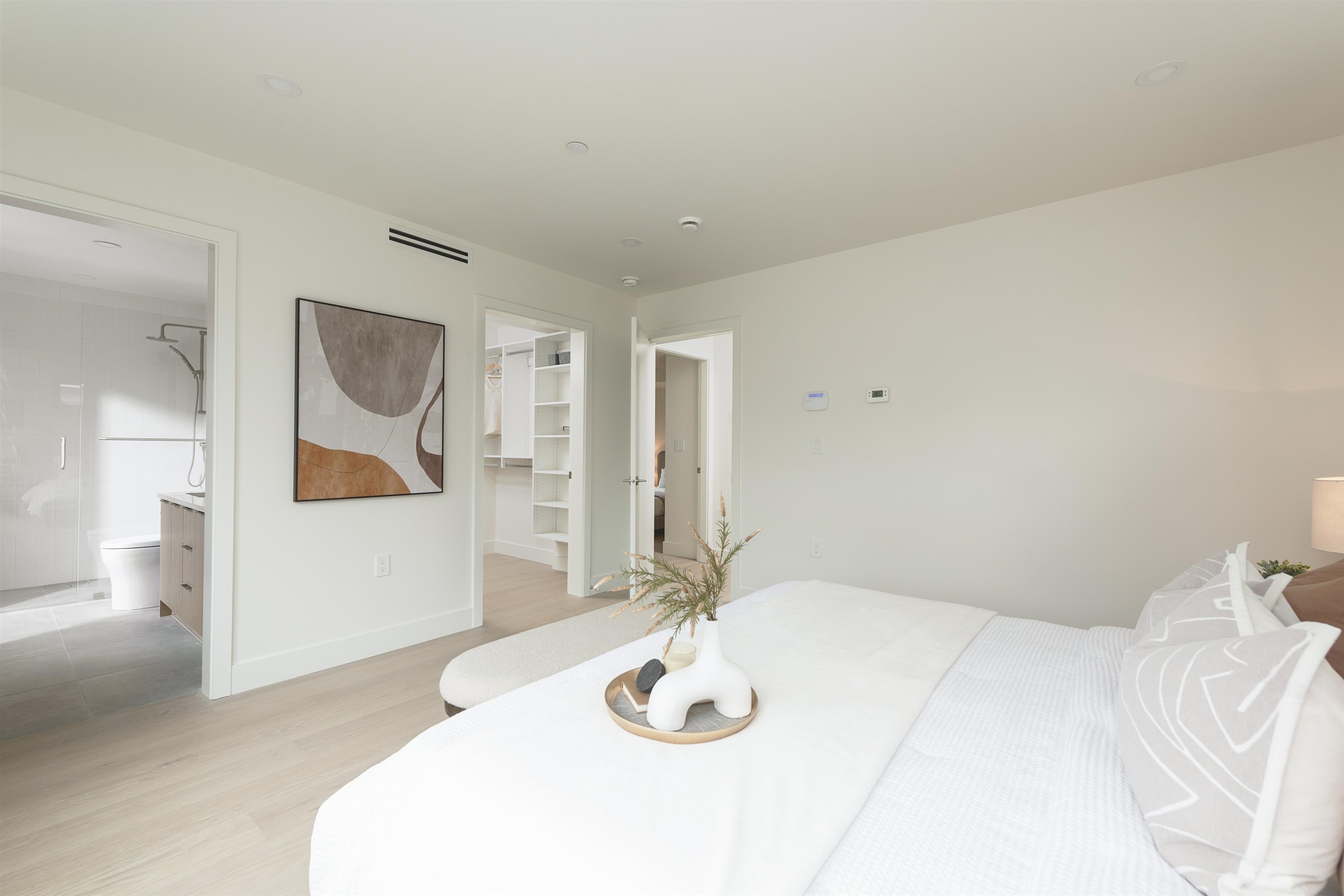 1-735 10Th Avenue E, Vancouver, BC