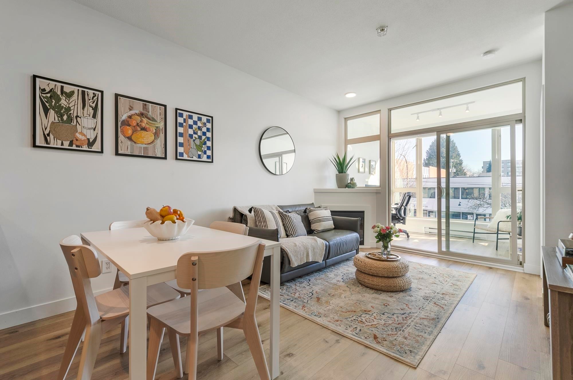 206-688 17Th Avenue E, Vancouver, BC