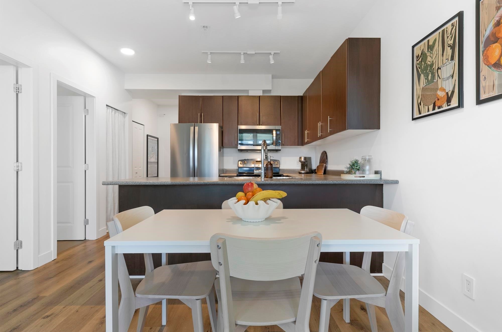 206-688 17Th Avenue E, Vancouver, BC