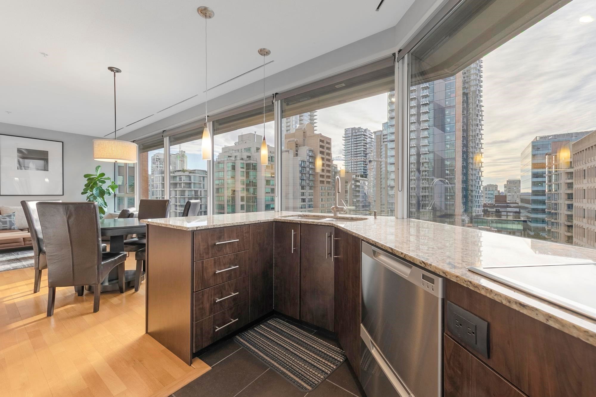 907-1177 Hornby Street, Vancouver, BC