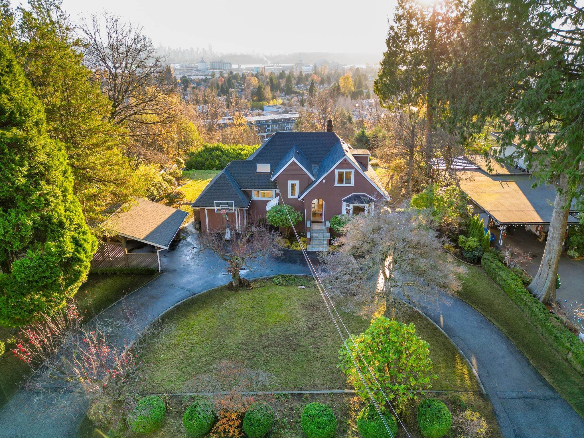 1275 Keith Road W, North Vancouver, BC