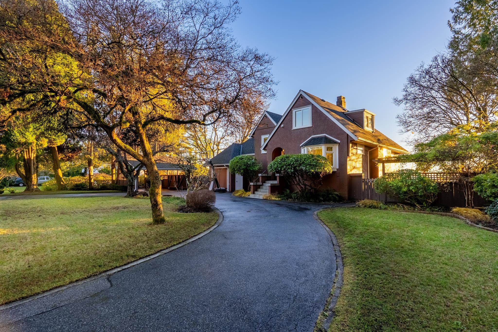 1275 Keith Road W, North Vancouver, BC