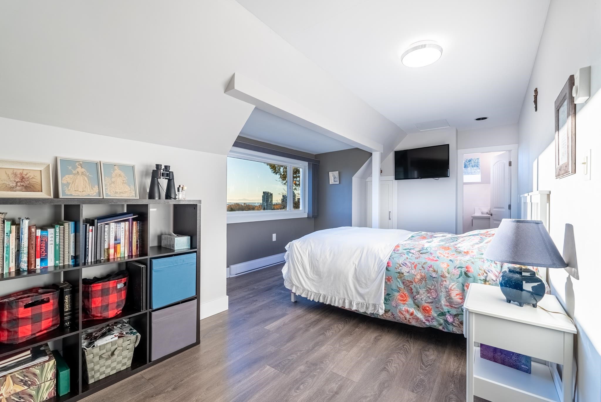 1275 Keith Road W, North Vancouver, BC