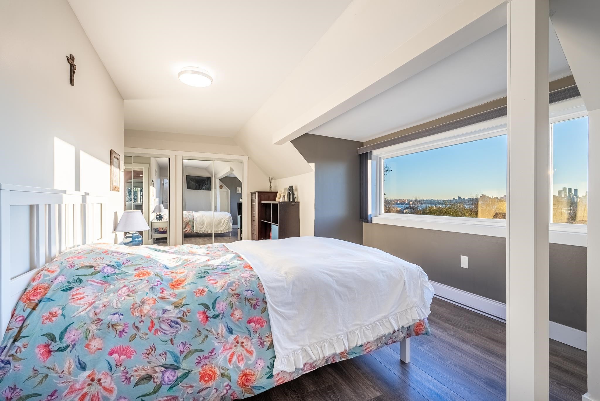 1275 Keith Road W, North Vancouver, BC