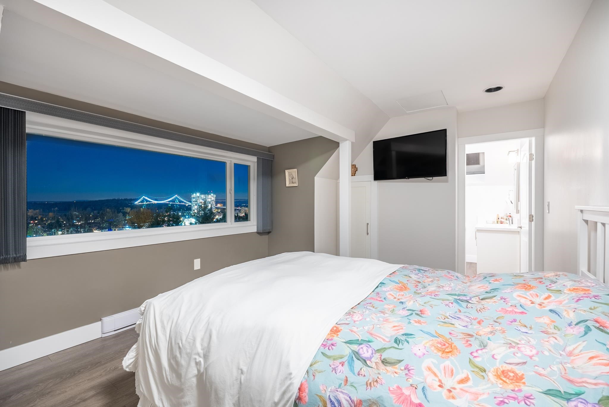 1275 Keith Road W, North Vancouver, BC