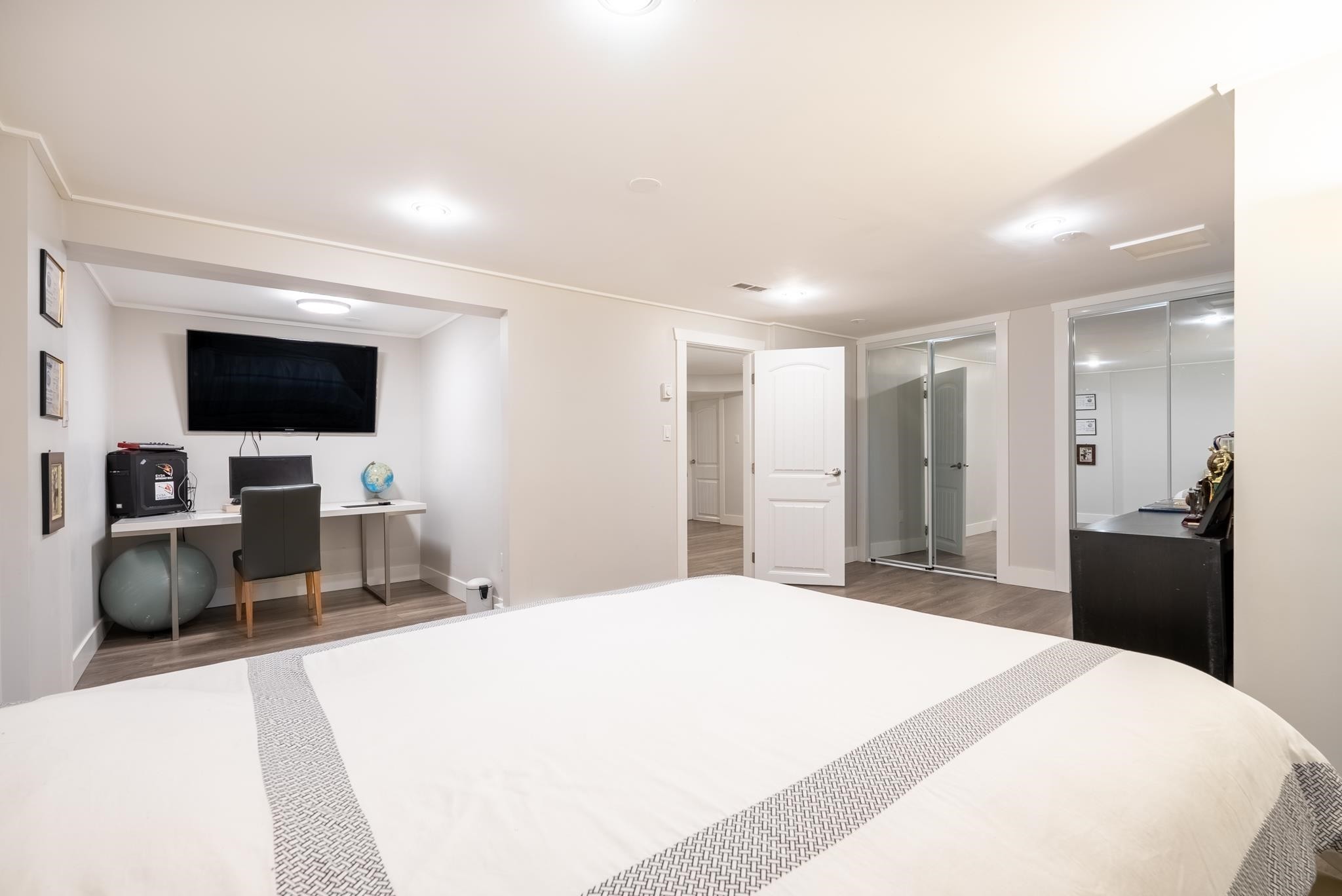 1275 Keith Road W, North Vancouver, BC