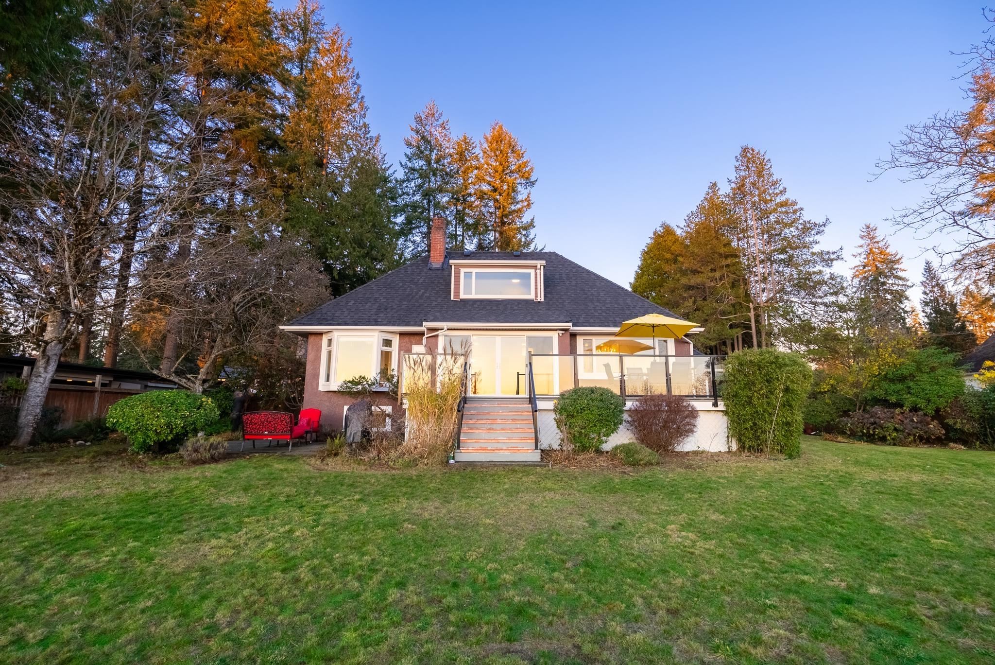 1275 Keith Road W, North Vancouver, BC