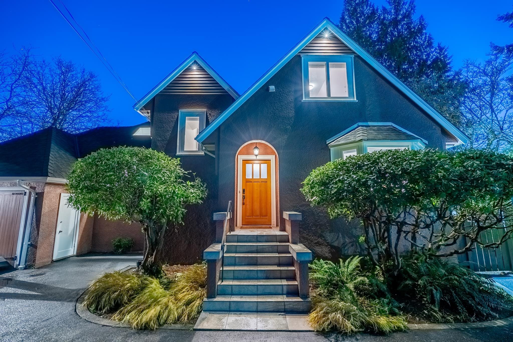 1275 Keith Road W, North Vancouver, BC