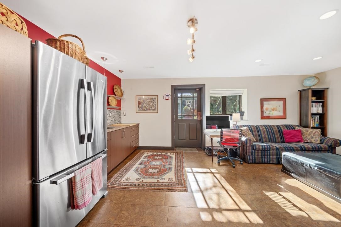 2038 46Th Avenue W, Vancouver, BC