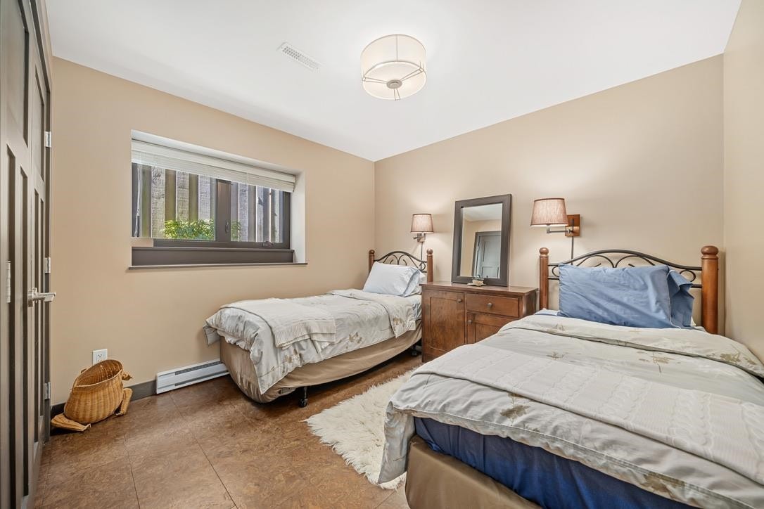 2038 46Th Avenue W, Vancouver, BC