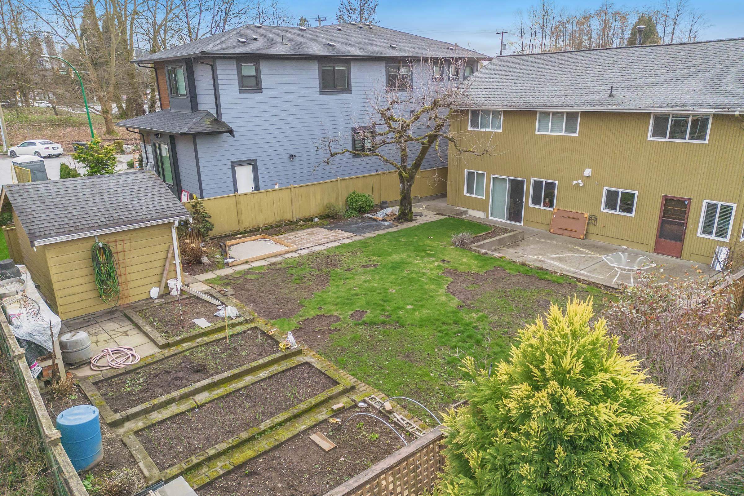 4729 Canada Way, Burnaby, BC - Outdoor